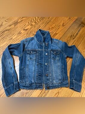 Aeropostale dark blue denim jacket with contrast stitching